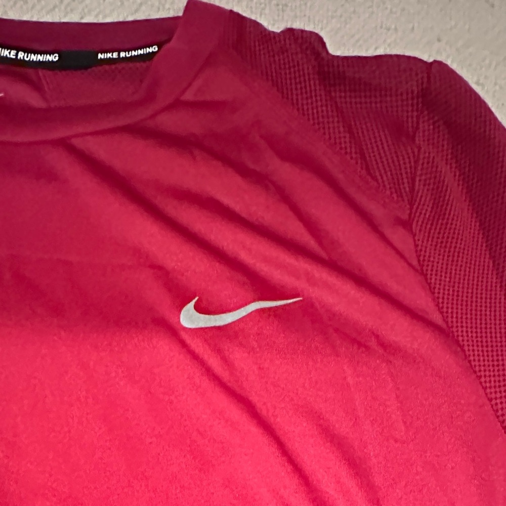 Nike Dri-FIT Running Short Sleeve Top Crimson Red 1X NWT - Picture 7 of 11